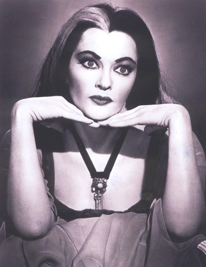 Yvonne De Carlo en su papel de Lily Munster